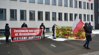 Protest w sprawie ZOL-u przed Starostwem