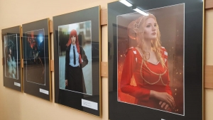 Wystawa fotografii cosplayowej w Bibliotece