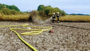 Pożar koło ośrodka w Skorzęcinie - gasić pomagali mieszkańcy oraz wczasowicze