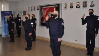 Nowi policjanci w gnieźnieńskiej komendzie