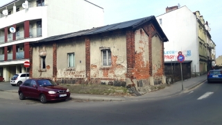 Rozbiórka budynku - utrudnienia w centrum