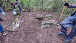Rozpoczęto sprzątanie cmentarzy w Jankowie Dolnym i Mnichowie