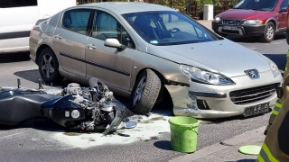 Zderzenie samochodu i motocykla na ul. Wolności