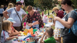 Piknik Czytelniczy przywitał Gniezno pomimo deszczu