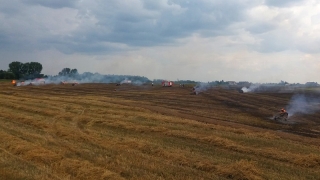 Płoną pola, płoną pojazdy rolnicze