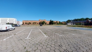 Miasto zbiera środki na zakup terenu pod parking