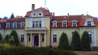 Pałac w Mielnie czeka na kupca