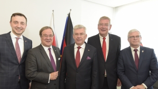 Paul Ziemiak  poseł do Bundestagu, przewodniczący Związku Młodzieży Niemieckiej CDU/CSU (Jungen Union Deutschlands), Armin Laschet Premier Rządu kraju związkowego Nadrenia Północna – Westfalia, Stanisław Karczewski Marszałek Senatu RP, Arndt. G. Kirchhoff Konsul Honorowy RP w Niemczech, Robert Gaweł Senator RP z Gniezna.