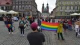 Manifestowali solidarność pod tęczowymi barwami