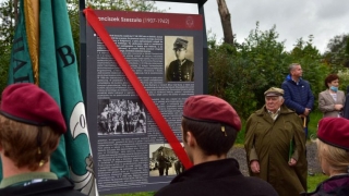 Odsłonięto tablicę przy rondzie im. Franciszka Szeszuły