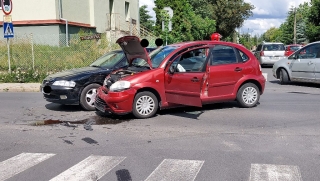 Zderzenie dwóch samochodów na ul. Słonecznej