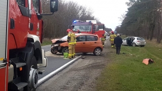 Zderzenie samochodów między Cielimowem a Żydowem