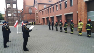 Wyróżnienia i awanse w Dniu Strażaka