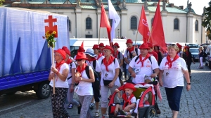 Grupy kolorowe ruszyły na pątniczy szlak do Częstochowy