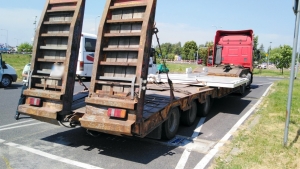 Za szeroki towar i liczne braki - ciężarówkę wycofano z ruchu