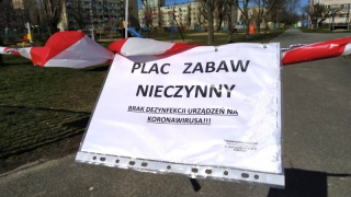 Place zabaw zamknięte - dzieci i młodzież powinni zostać w domu