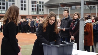 II LO zamknęło pamiątki w kapsule