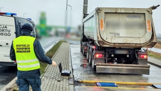 Przewoził kilka ton piasku za dużo