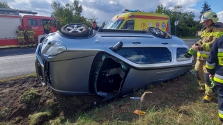 Auto wypadło do rowu