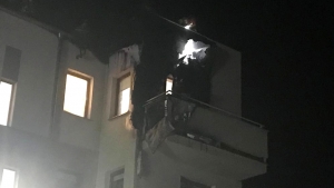 Nocny pożar na balkonie