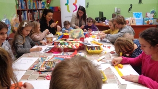 Spędzili ferie z biblioteką. Był czas na kreatywne działania