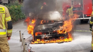 Pożar samochodu na ul. Świętokrzyskiej