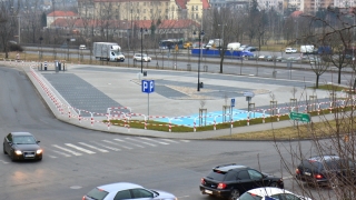 Parking ciągle stoi pusty, więc ile powinno się stać za darmo?