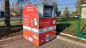 Pojemniki na elektrośmieci stanęły przy podstawówkach