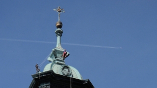 Dron utknął na katedralnej wieży! (aktualizacja)